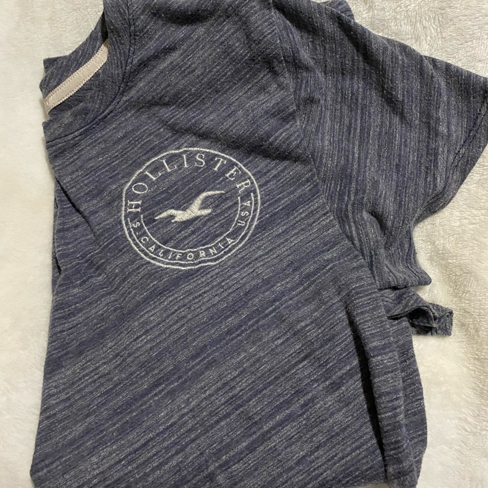 Hollister shirt